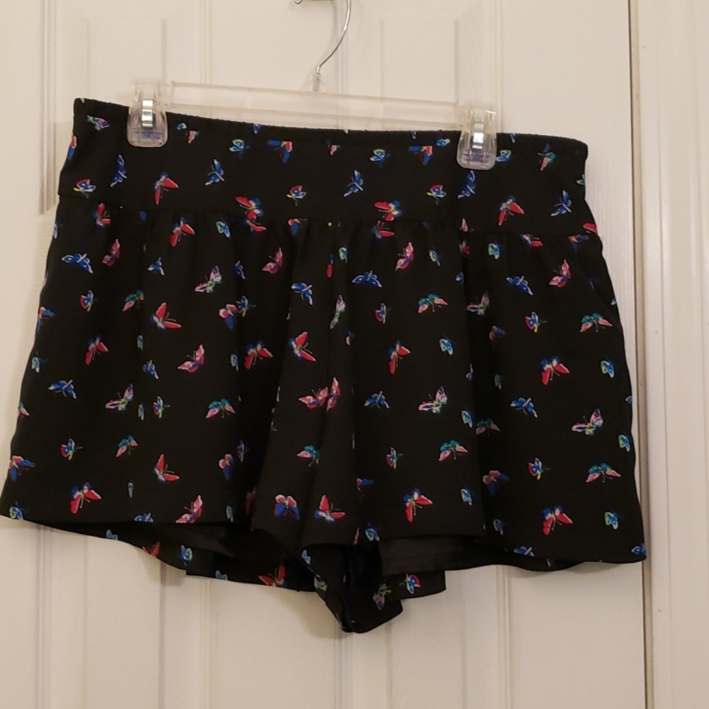 Short Black size 10 Floral
